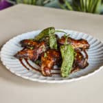 ALITAS DE POLLO Y PIMIENTOS DE PADRÓN